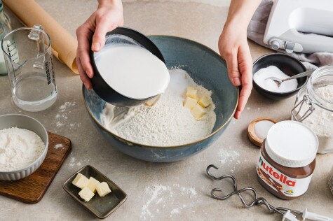 Franzsemmel mit nutella® - Schritt 1