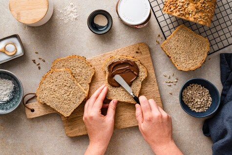 Sonnenblumenkernbrot mit nutella®  - Schritt 3