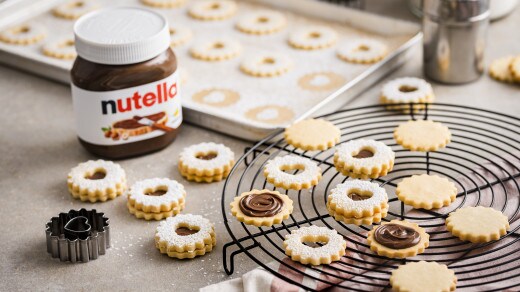 nutella® Rezepte - Ausgestanzte Sandwich-Cookies mit nutella®