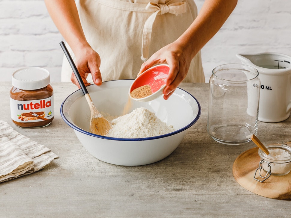 Weissbrot im Topf mit nutella® recipe | Nutella® Germany