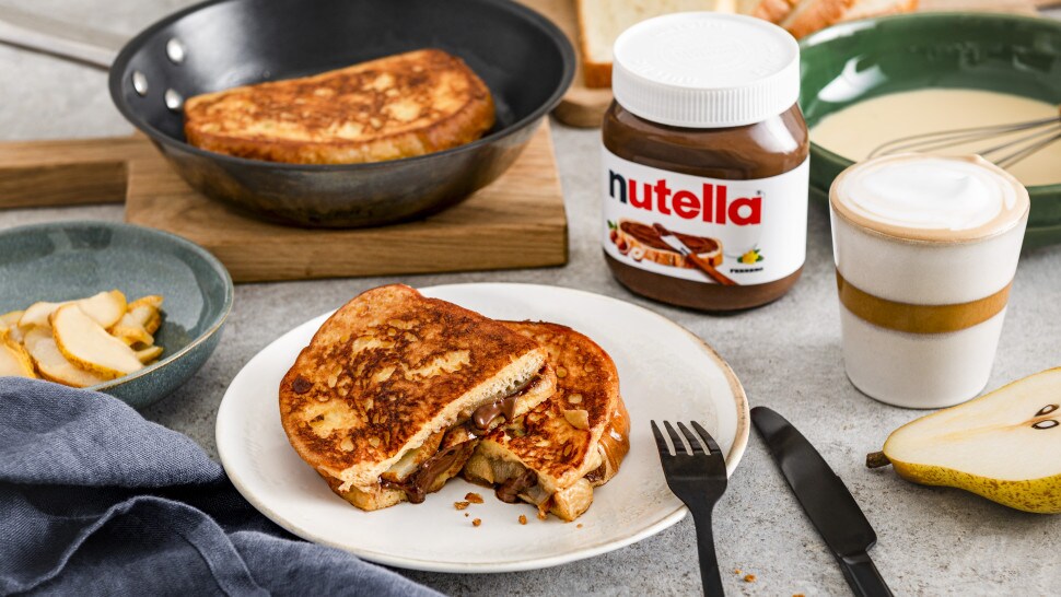 French Toast mit gebratenen Birnen und nutella French Toast mit gebratenen Birnen und nutella
