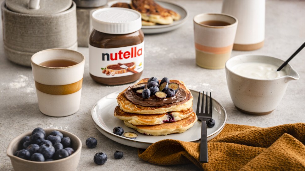 nutella® Rezepte - Joghurt und Beeren Pancakes mit nutella®