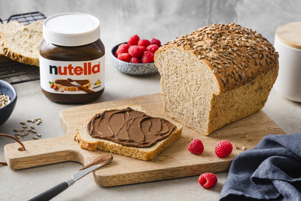 Sonnenblumenkernbrot mit nutella® Sonnenblumenkernbrot mit nutella®