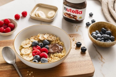Breakfast bowl with quinoa and