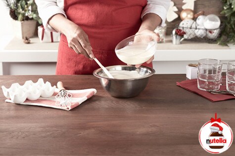 Mousse de chocolate blanco con crumble y Nutella® elaboracion 3 | Nutella