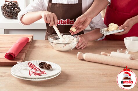 Sándwich de galletas escocesas de Navidad con Nutella® elaboracion 1 | Nutella Sándwich de galletas escocesas de Navidad con Nutella® elaboracion 1 | Nutella