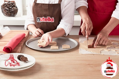 Sándwich de galletas escocesas de Navidad con Nutella® elaboracion 3 | Nutella