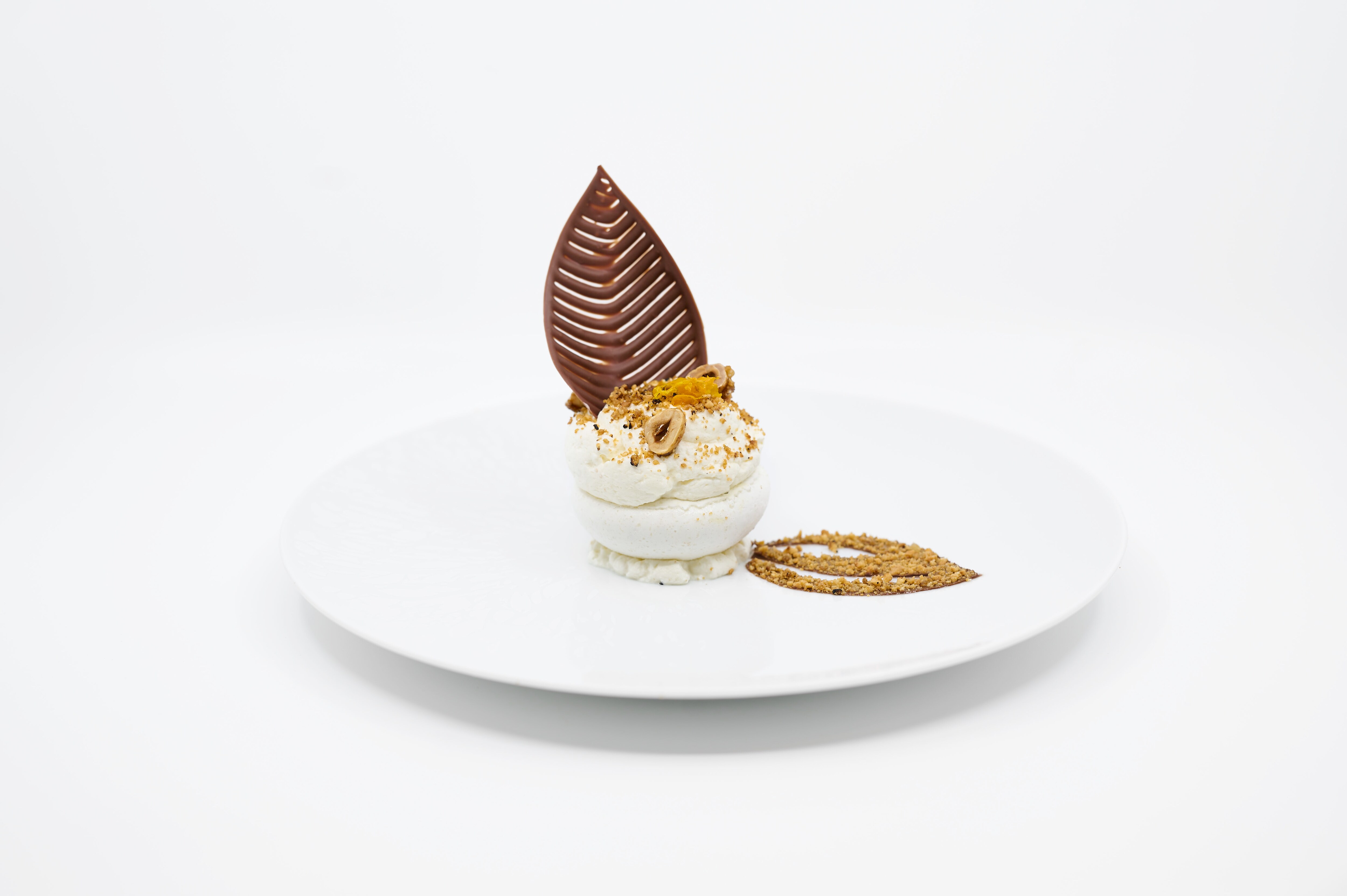 Tartelette signée Clarisse, garniture crémeuse au Nutella et fruits frais.