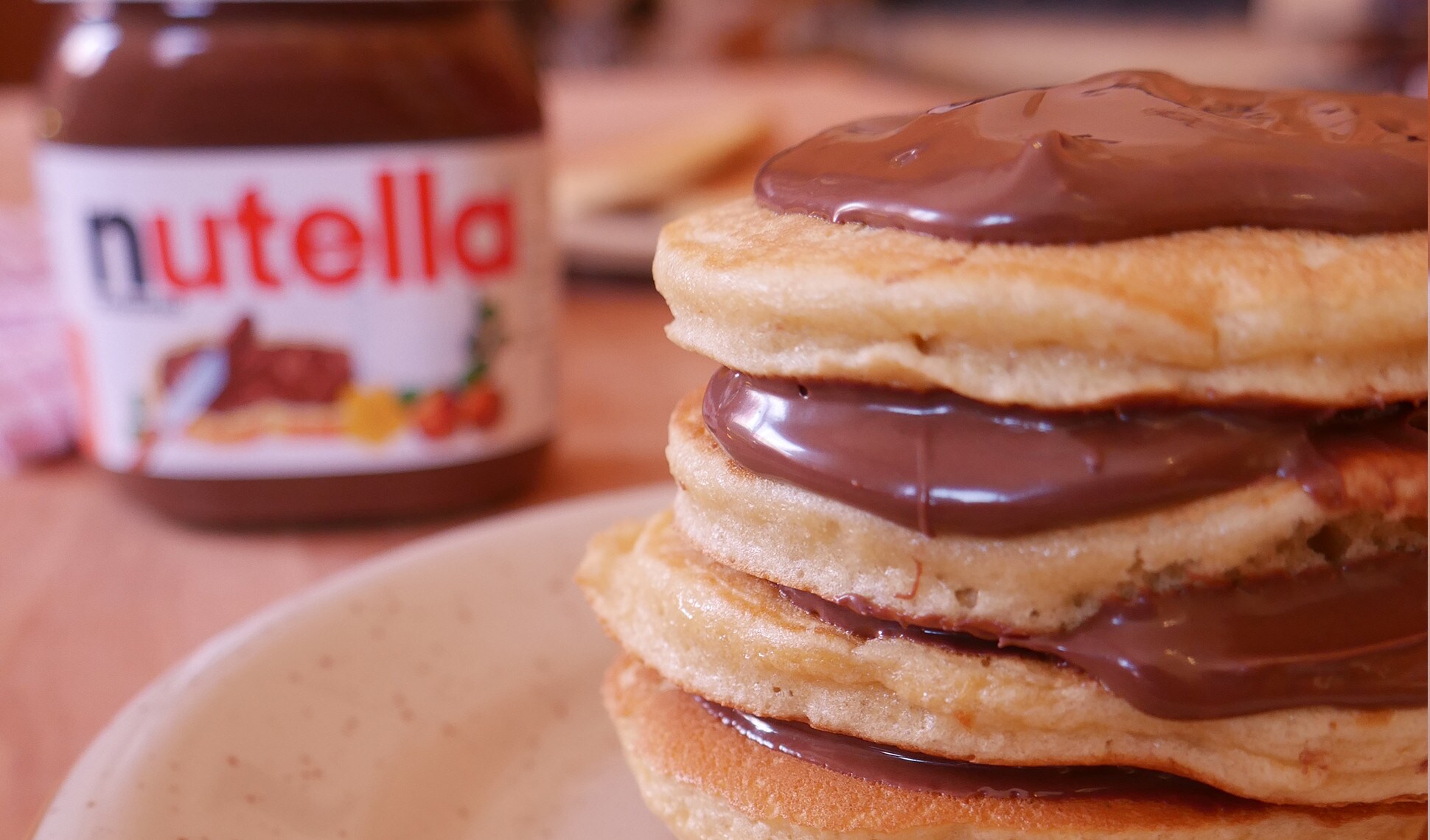 photo pancakes fluffy Nutella
