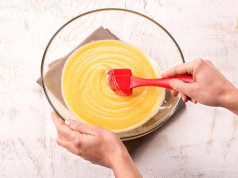 cake pop au nutella sucette avec mains et bol | Nutella