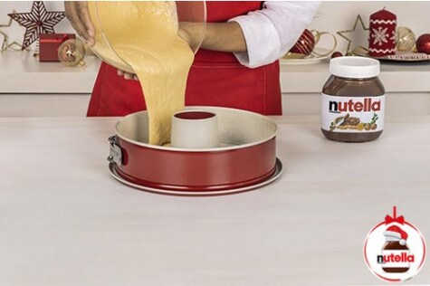 Gâteau rond de Noël au Nutella® - étape 4 Gâteau rond de Noël au Nutella® - étape 4