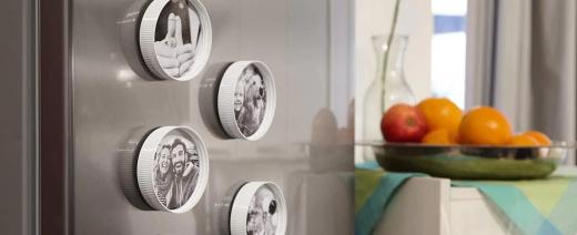 Décoration cadre photo avec le couvercle du pot sur le frigo | Nutella