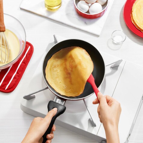 Kue Lipat Puncak Bukit Hazelnut