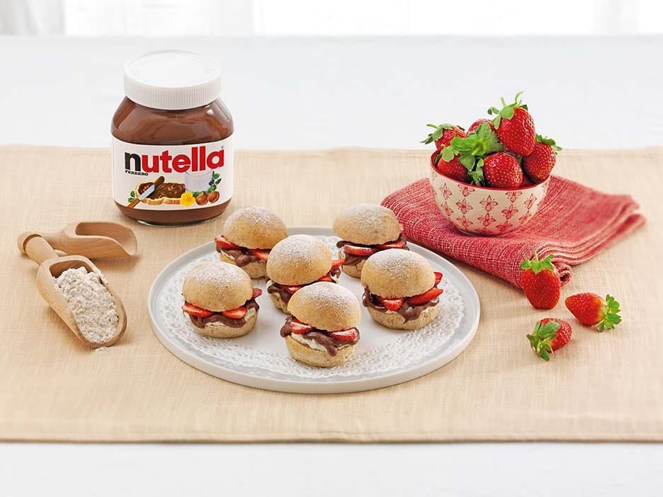 Panini dengan NUTELLA® dan stroberi