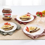 Crêpes with NUTELLA® and fruit