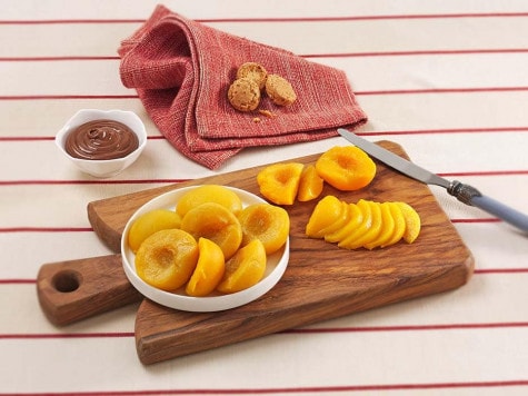 Peaches with NUTELLA® and Amaretti