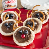 Reindeer bagels with Nutella®