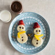 Snowman sandwiches with Nutella®