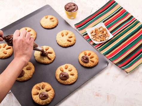 Bear Footprint Cookies with Nutella®