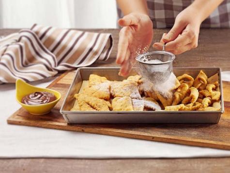 Carnival Chiacchiere (Angel Wings) with NUTELLA® - STEP 3 Carnival Chiacchiere (Angel Wings) with NUTELLA® - STEP 3