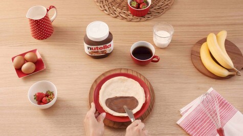 Rolled crêpes by Nutella 3