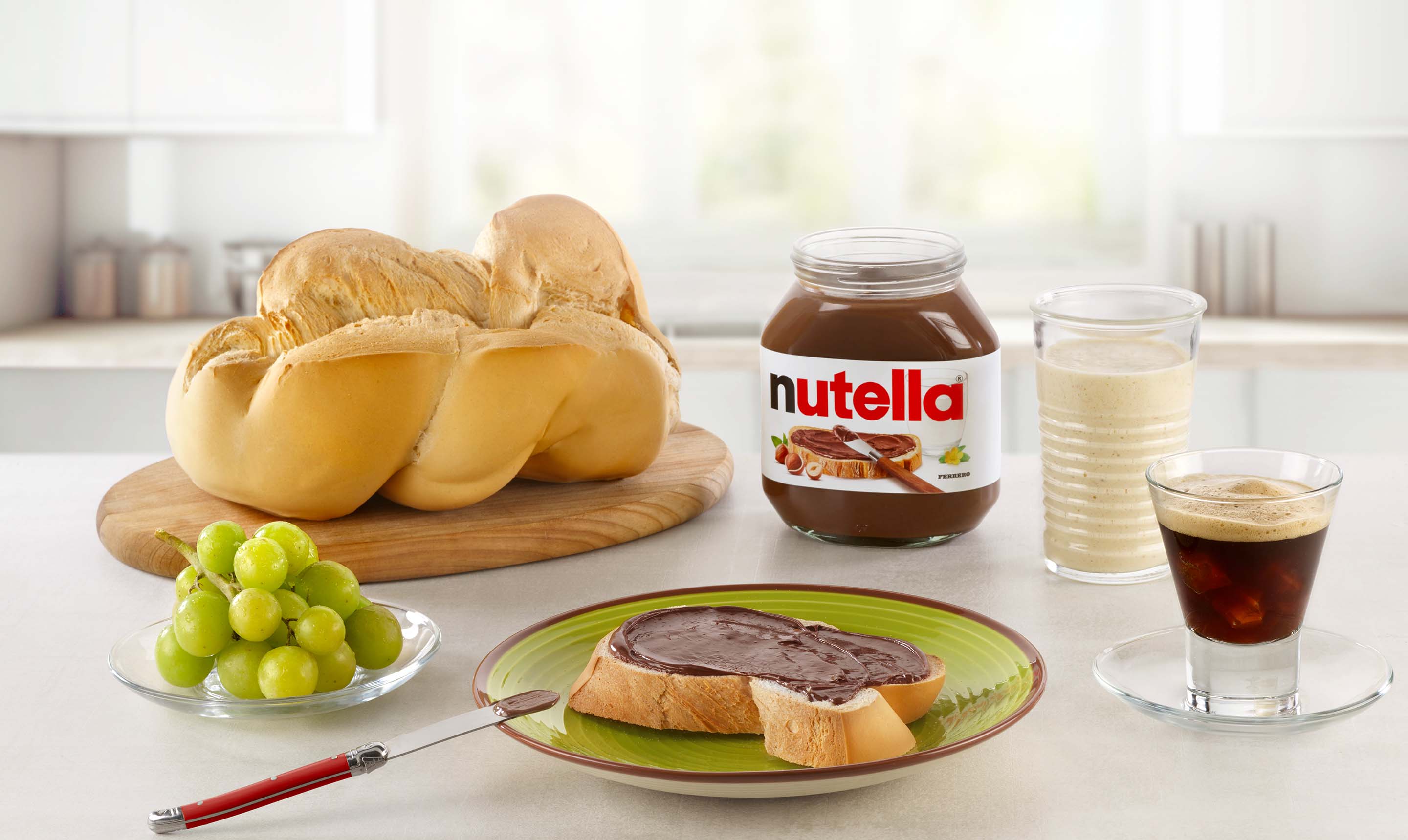Ferrero “spalma” la Nutella su tutti i pani tradizionali d'Italia