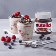 Key visual ricetta a base d'avena con Nutella e ingredienti naturali.