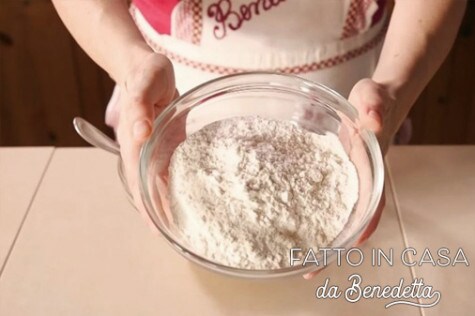 Bacetti di dama con Nutella® step 2 | Nutella Bacetti di dama con Nutella® step 2 | Nutella