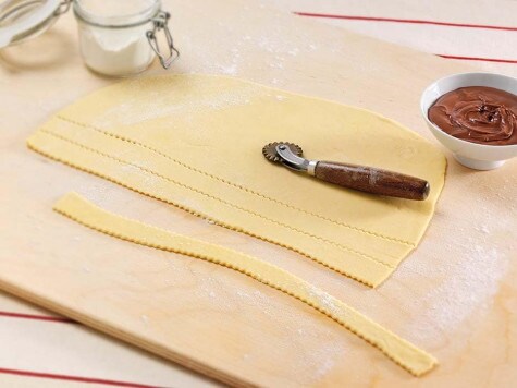 Cartellate con Nutella® Step 2 | Nutella Cartellate con Nutella® Step 2 | Nutella