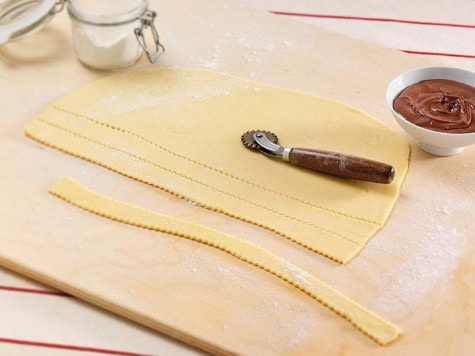 Cartellate con Nutella® Step 2 | Nutella