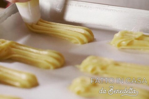 Éclair con Nutella step 2 | Nutella Éclair con Nutella step 2 | Nutella