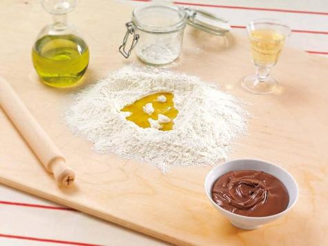 Cartellate biscuits with NUTELLA® - STEP 1