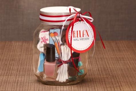 Nutella spa jar craft shown in the fourth finishing step.