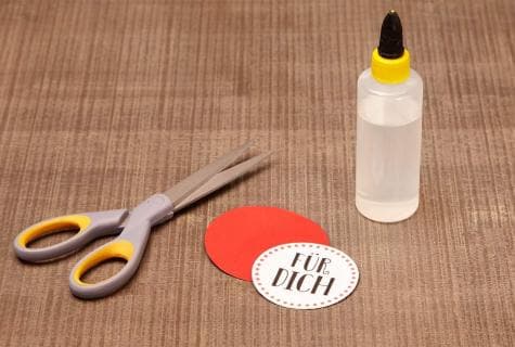 Nutella spa jar craft shown in the first preparation step.