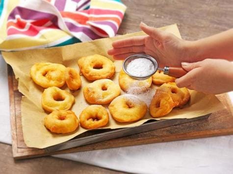 قلب الفطائر وتوزيع النوتيلا بين الطبقات، الخطوة الثالثة من الوصفة