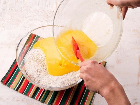 Bear Footprint Cookies with Nutella® - step 1