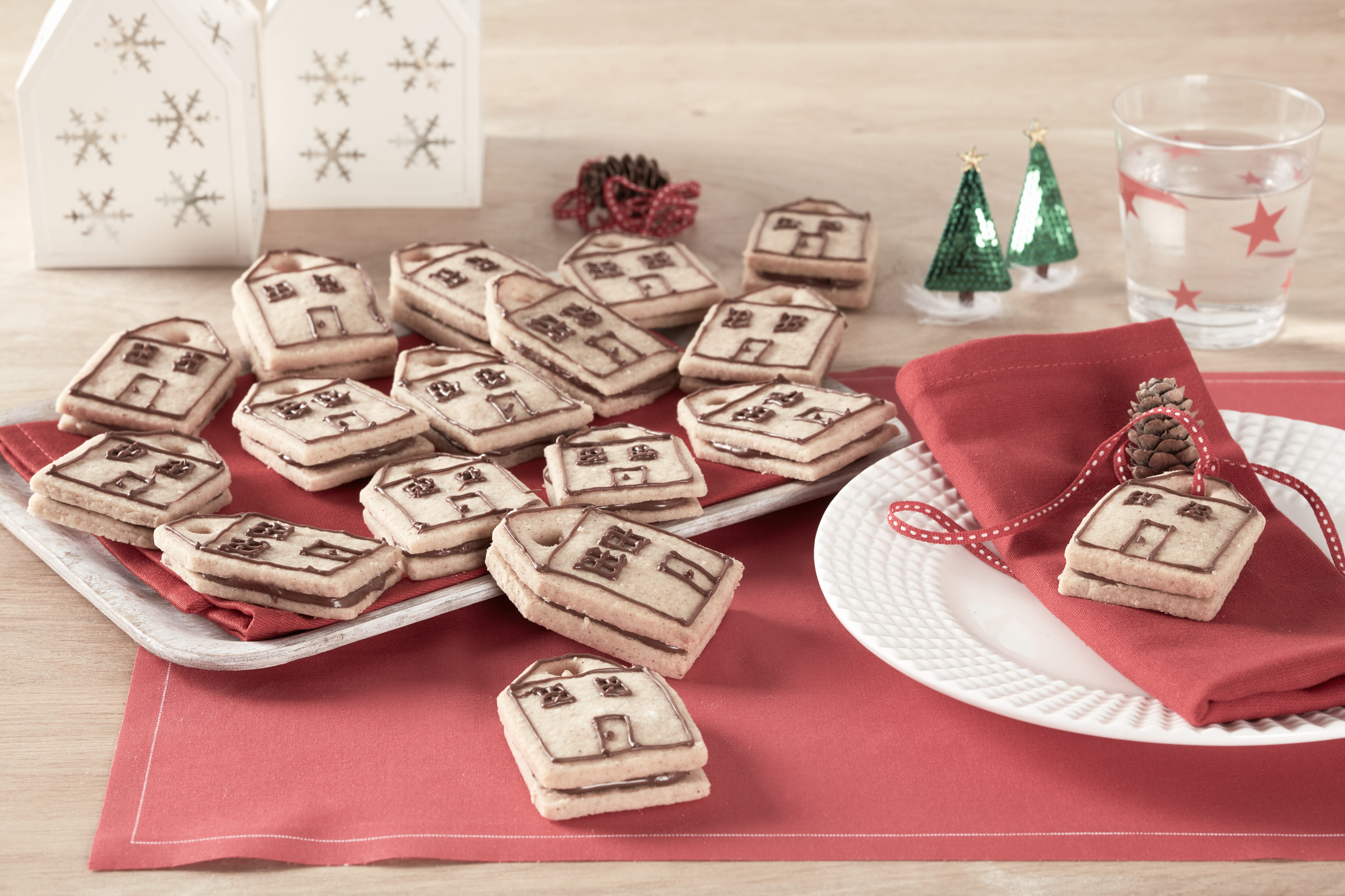 Sándwich_de_Galletas_de_Mantequilla_Navideñas_con_Nutella