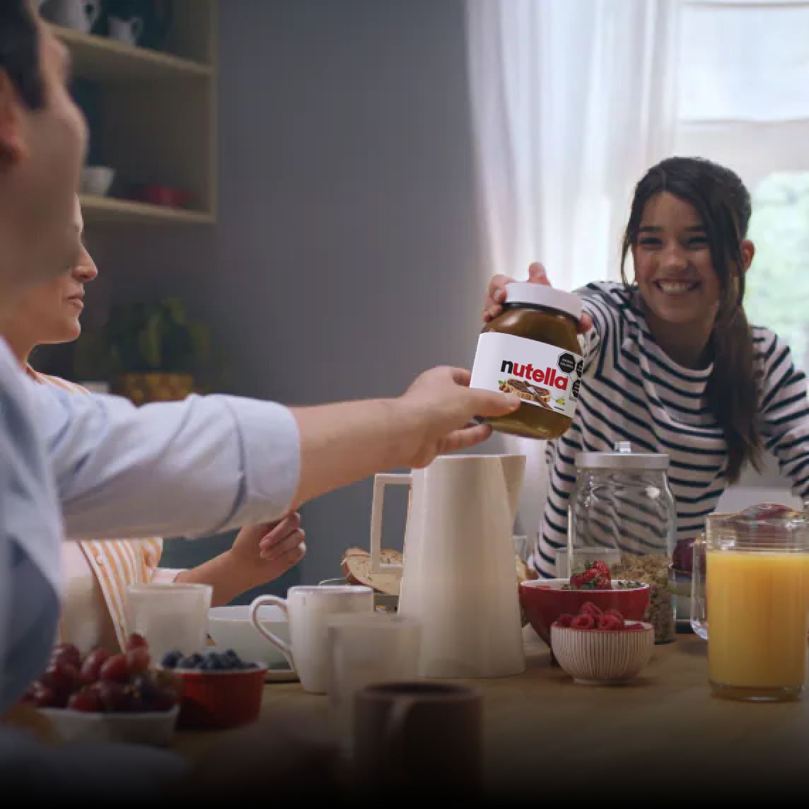Da una sonrisa Nutella a alguien que amas