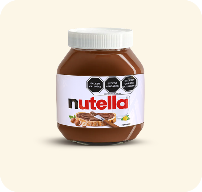 Tarro de Nutella, frasco de crema de avellanas con cacao, aislado.