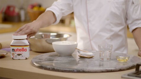 Flammkuchen con NUTELLA® - Paso 1