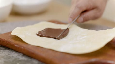 Flammkuchen con NUTELLA® - Paso 3