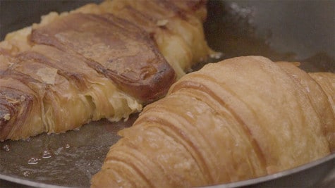 Croissant a la plancha con NUTELLA® - Paso 2