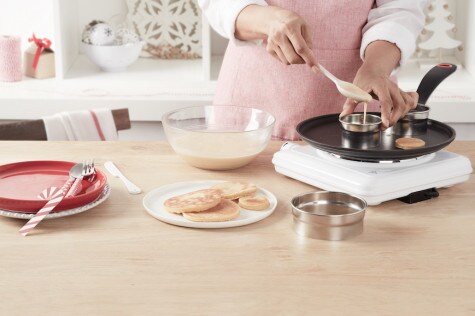 Hot cakes Navideños con Nutella® paso 3