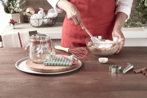 Galletas estrella con canela y Nutella® Paso2