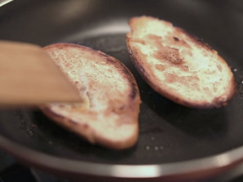 Molletes de nutella con manzanas paso 2