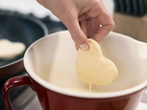 corazones de nutella con fresa paso 3