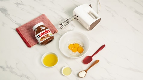 bolu-gulung-nutella-how-to-step-1