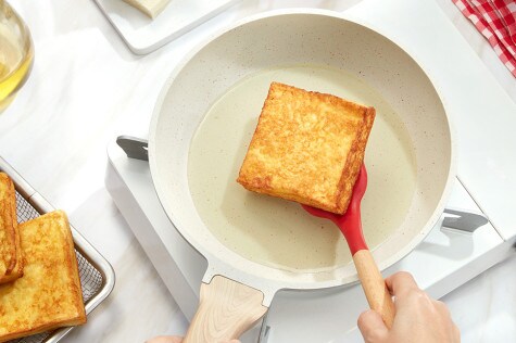 Roti Celup Telur with Nutella® 2