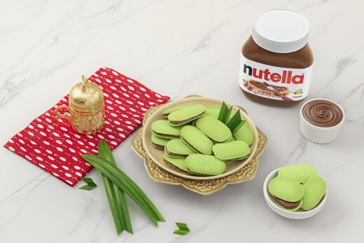 Lidah Kucing Pandan with Nutella®