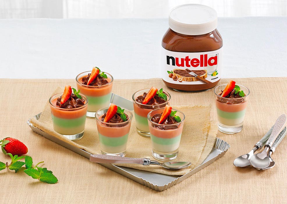Trójkolorowa panna cotta z kremem Nutella®